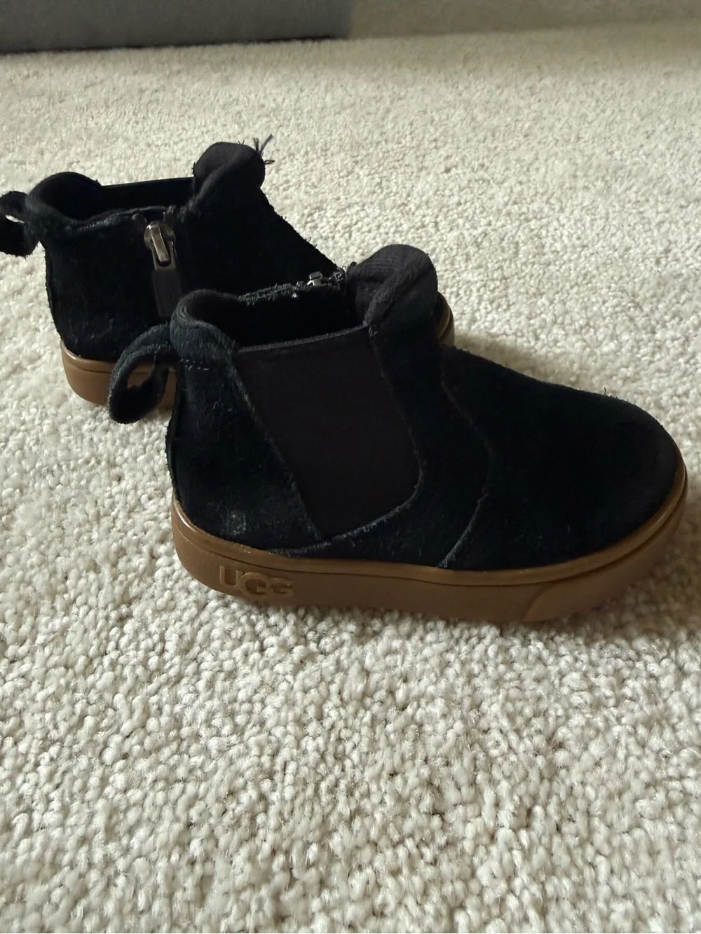 Black Uggs Toddler Boot Size 5